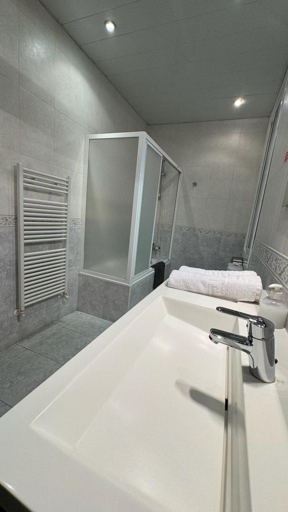 Guest house Madrazo 2*